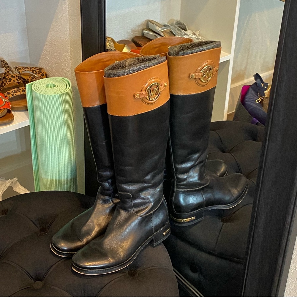Micheal Kors leather riding boots size 7 just like new!